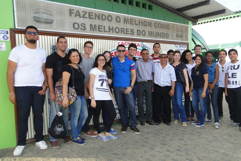 Visita ao Engenho Serra Limpa.2